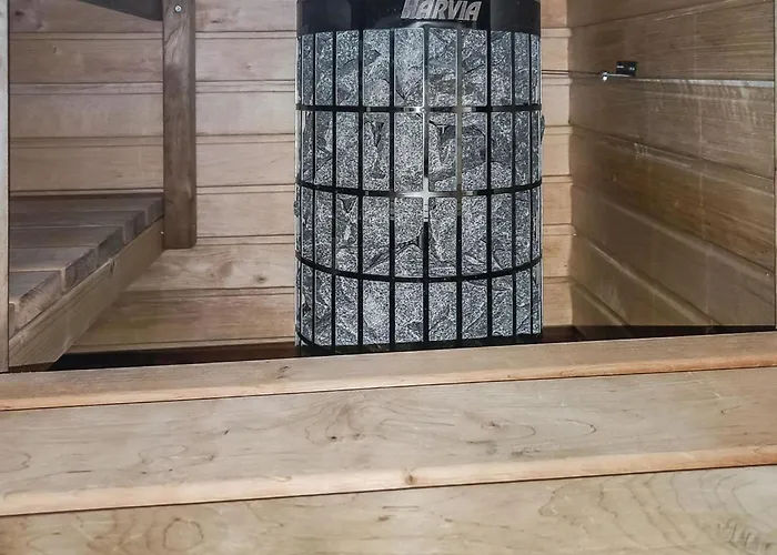 Junior Orange A 10 By Interhome * 塔库沃里